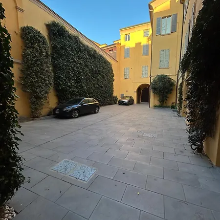 Ferrari Apartman *